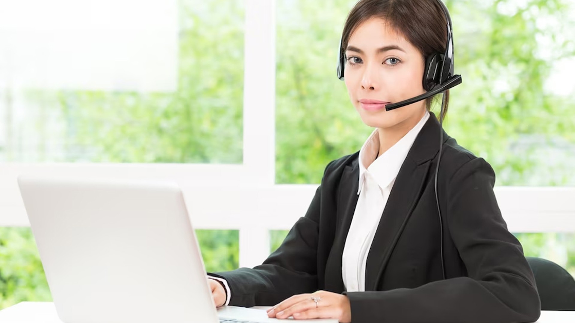 Đội ngũ hỗ trợ trực tuyến Man Club 24/7